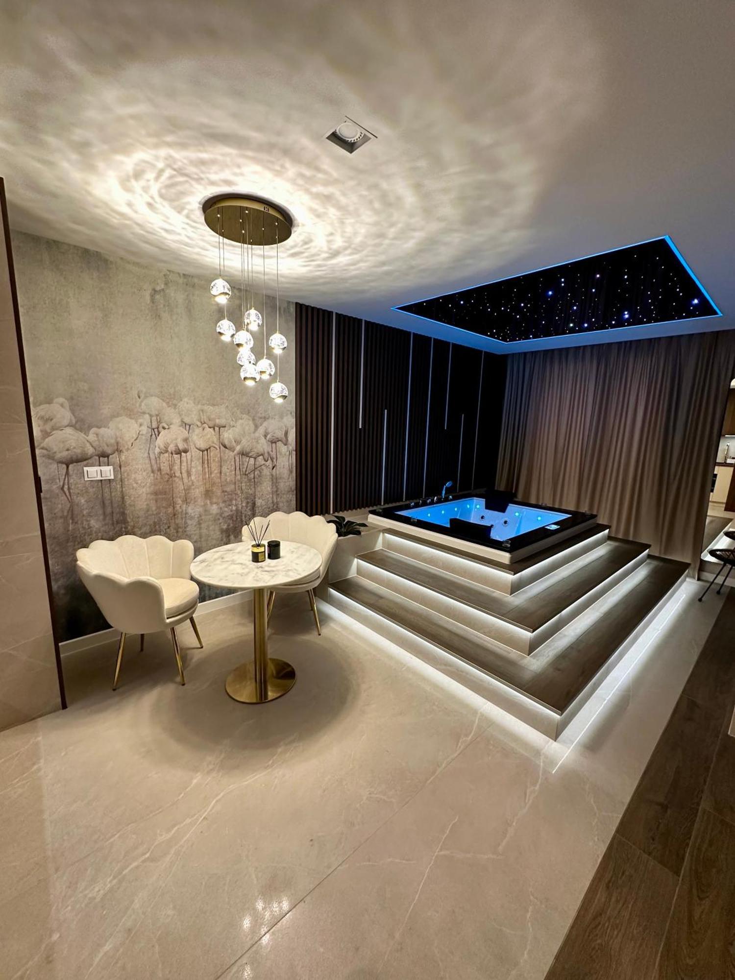 Masarska 8 Vip Apartamenty Jacuzzi Krakkó Kültér fotó